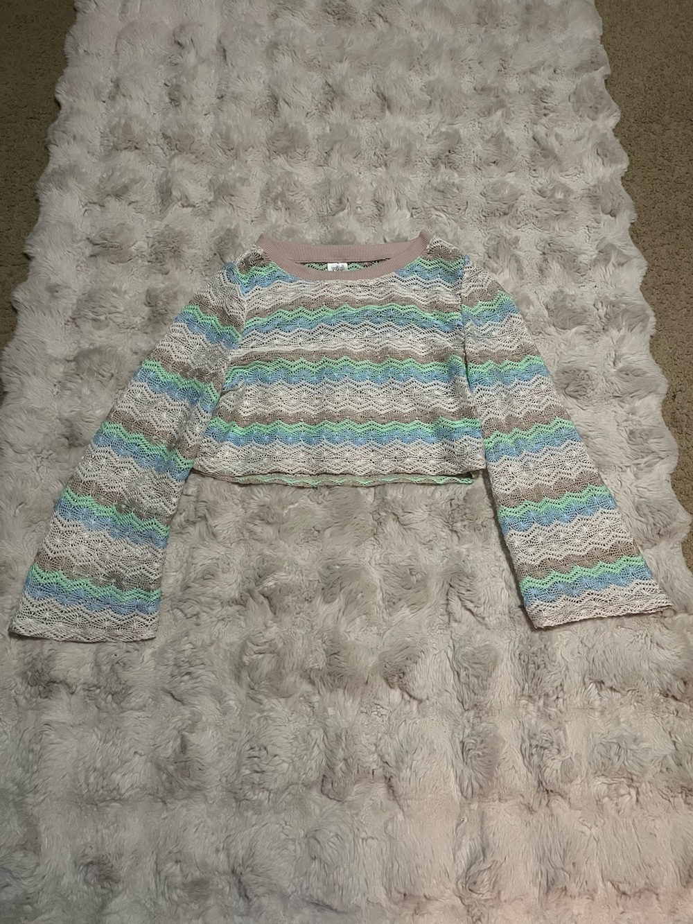 Wild Fable Pastel Cropped Lace Knit Top, Size M.